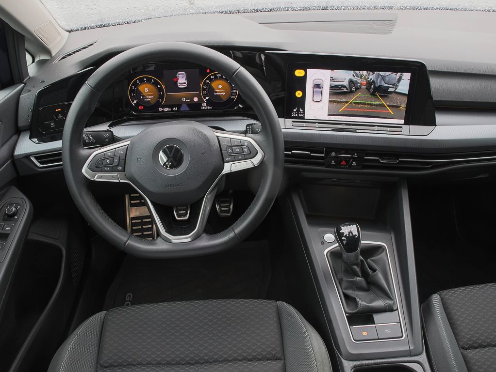 Volkswagen Golf VIII 1.5 TSI ACTIVE - Samsaru's Car Outlet