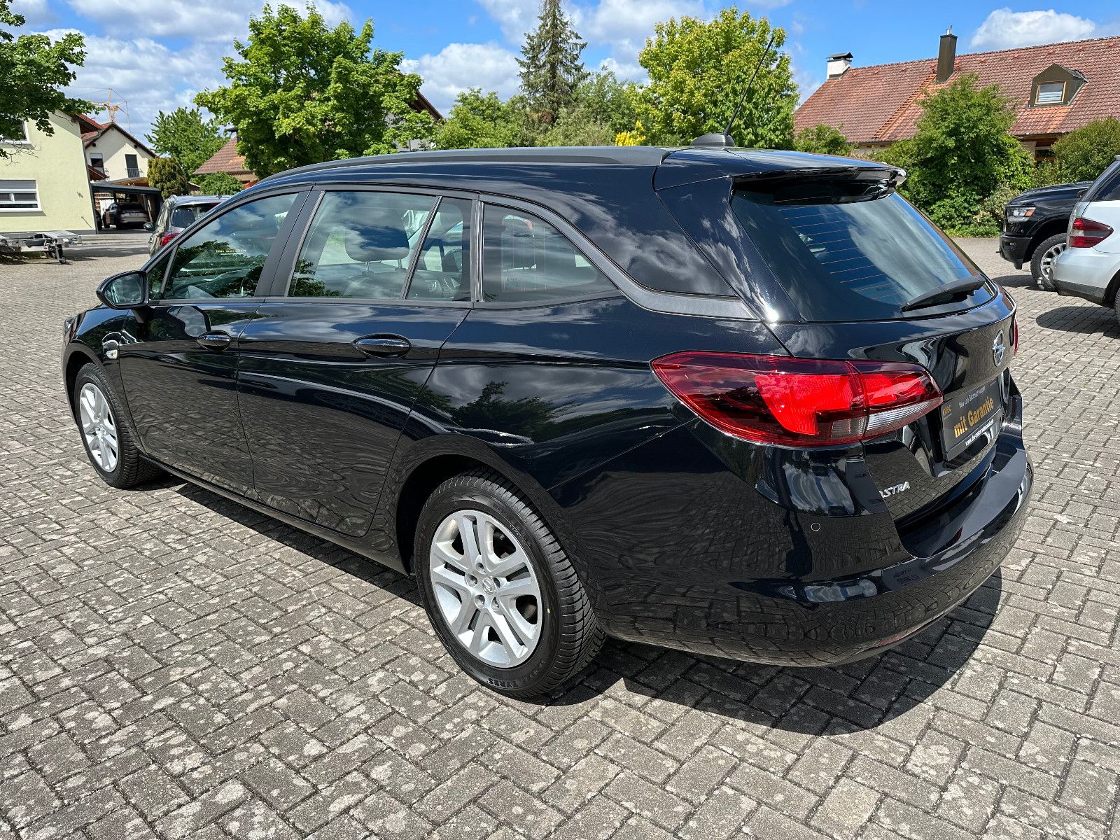 Opel Astra K 1.4 Turbo Sports Tourer Edition - Samsaru's Car Outlet
