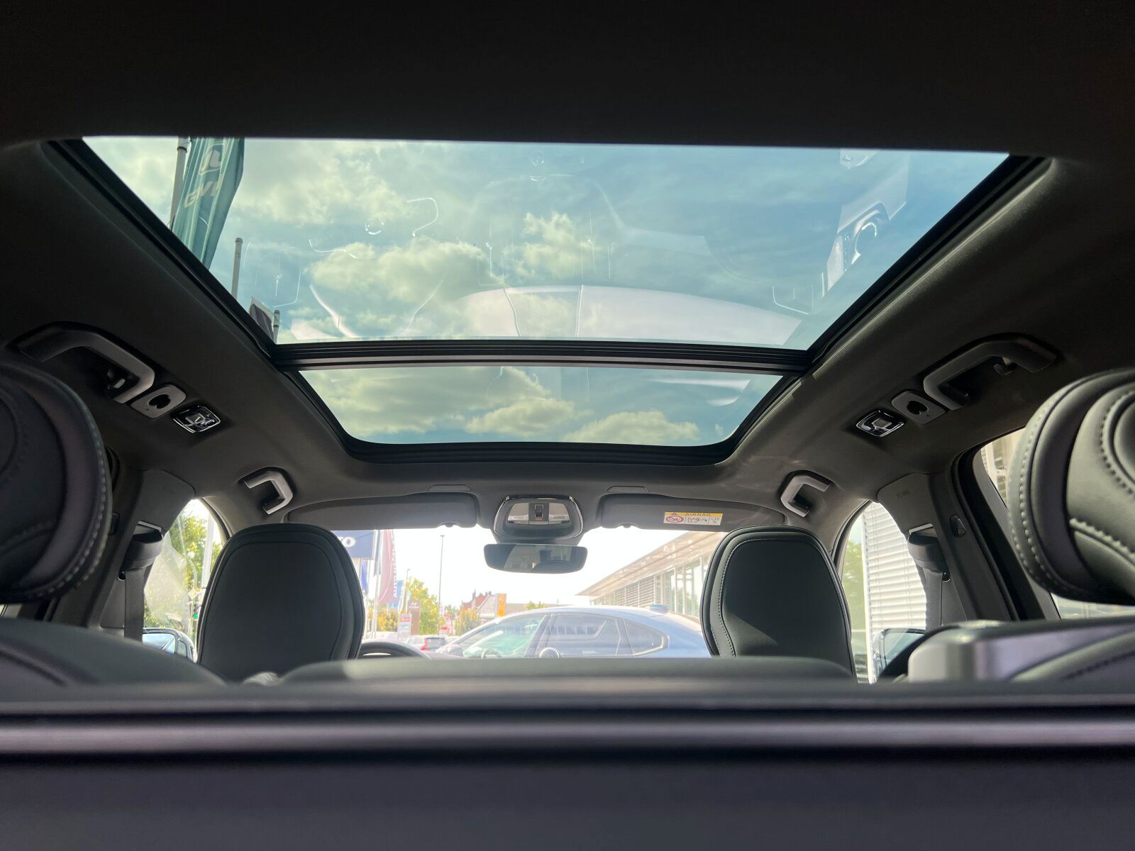 Volvo XC60 T6 Ultra Black Edition LUFT|B&W|AHK|