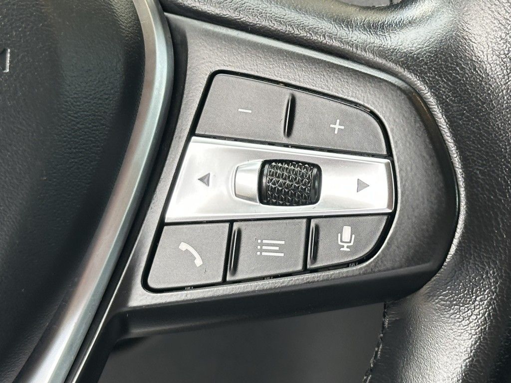 BMW 330 e Touring Aut Advantage - Samsaru's Car Outlet