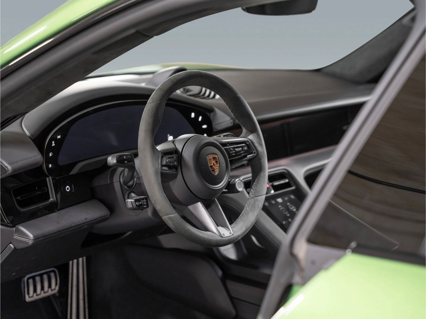 Porsche Taycan Turbo S Sport Turismo Burmester InnoDrive