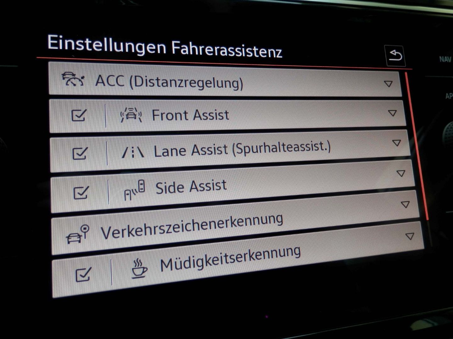 Volkswagen Tiguan Elegance - Samsaru's Car Outlet