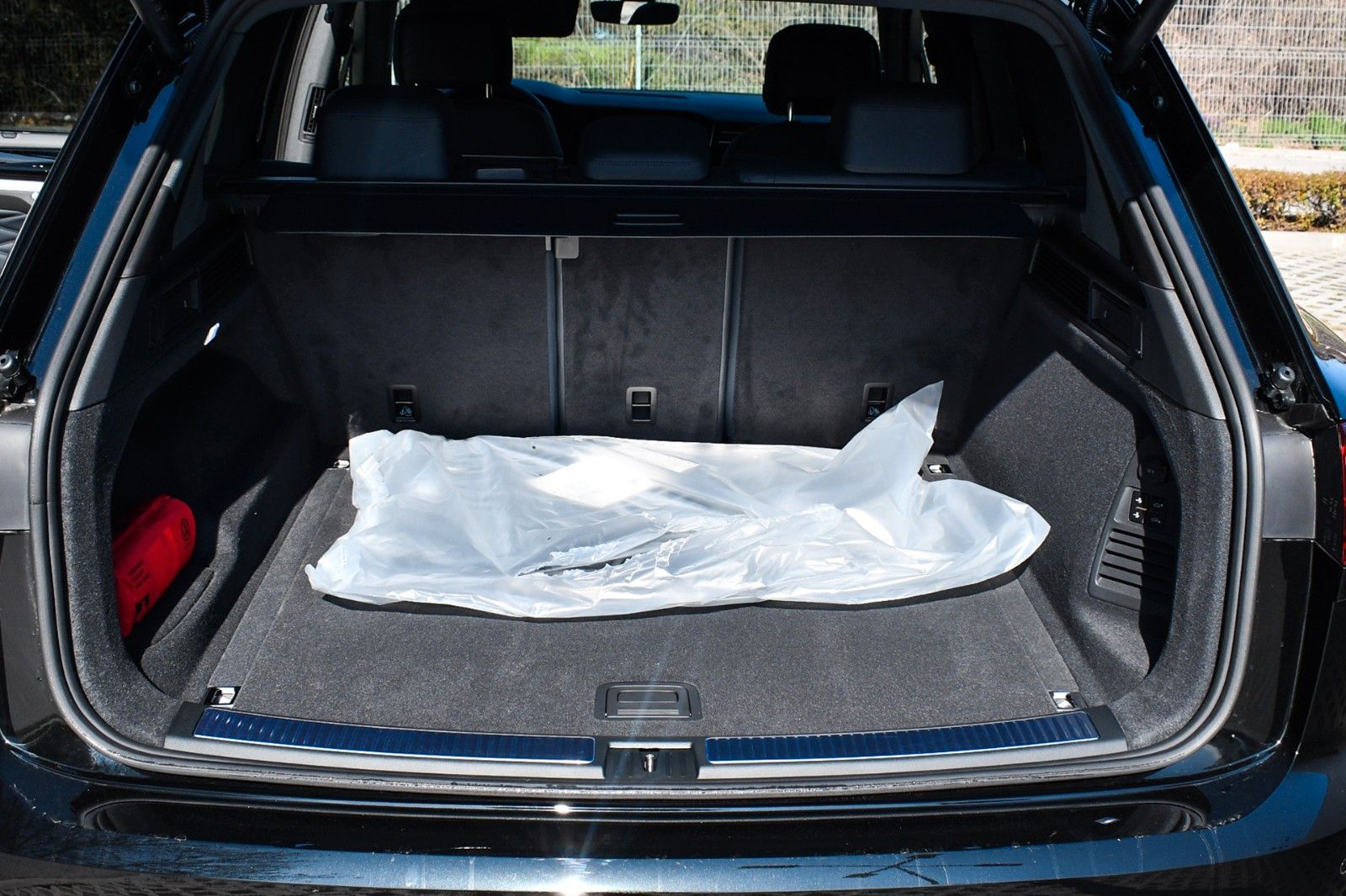 Volkswagen Touareg 3.0 TDI 4M R-LINE FINAL*AHK*DYN*PANO*HUD