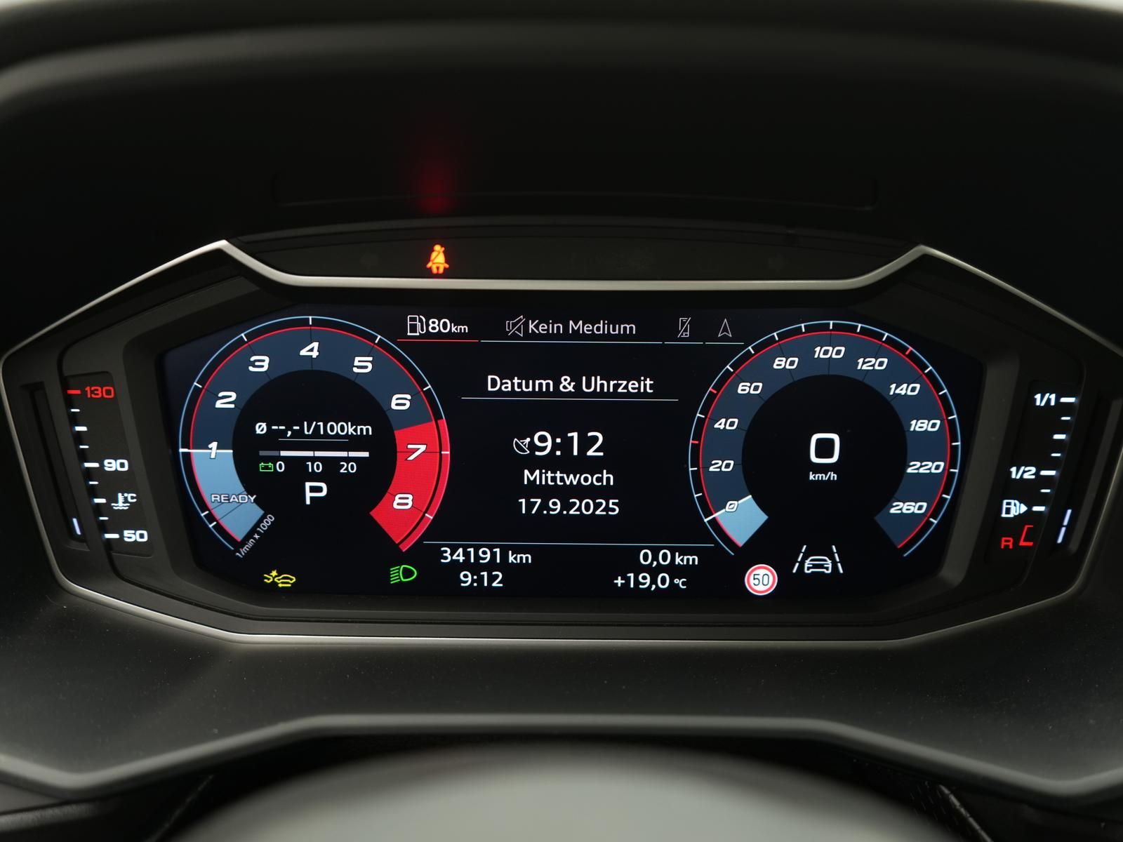 Audi A1 30 TFSI S line,TEMPO,APP,NAVI,SPURH,SHZ,PDC