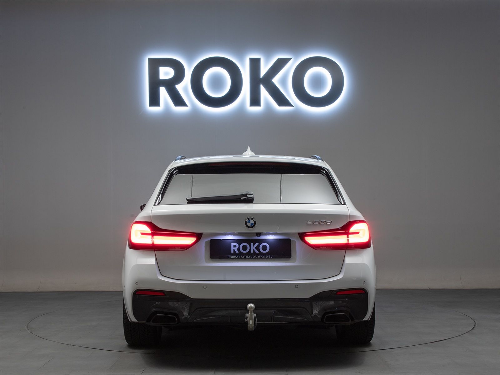 BMW 530d M-Sport H&K Laser HuD SoftCl.360°StandH.AHK