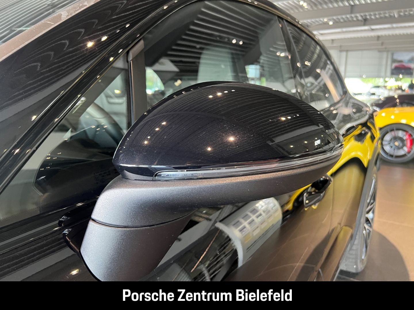 Porsche Macan 4S Burmester Rückfahrkamera Luftfederung