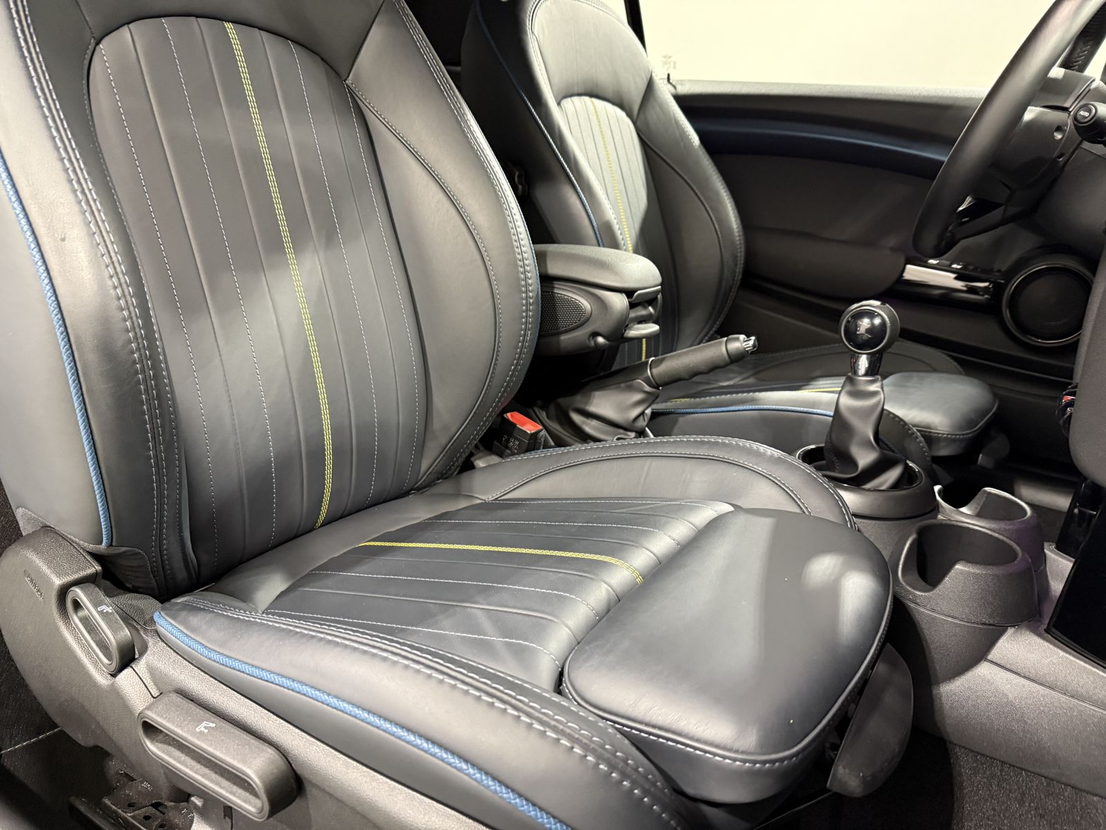 MINI Cooper S Cabrio Sidewalk - Samsaru's Car Outlet