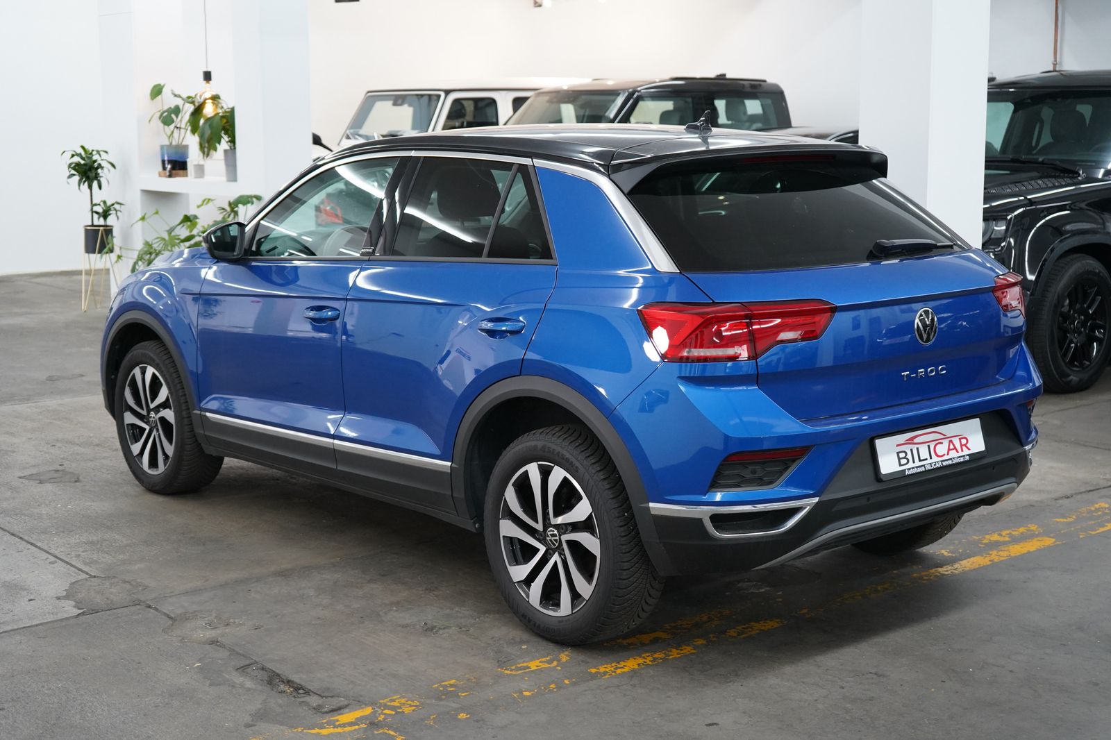 Volkswagen T-Roc 2.0 - Samsaru's Car Outlet