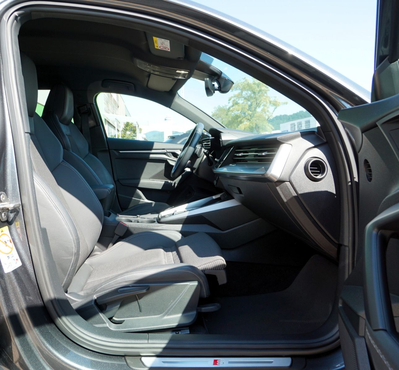 Audi A3 Sportback 45 TFSI e S line - Samsaru's Car Outlet