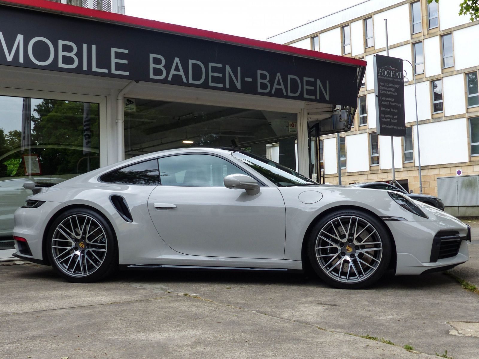 Porsche 992 Turbo Coupè - Samsaru's Car Outlet