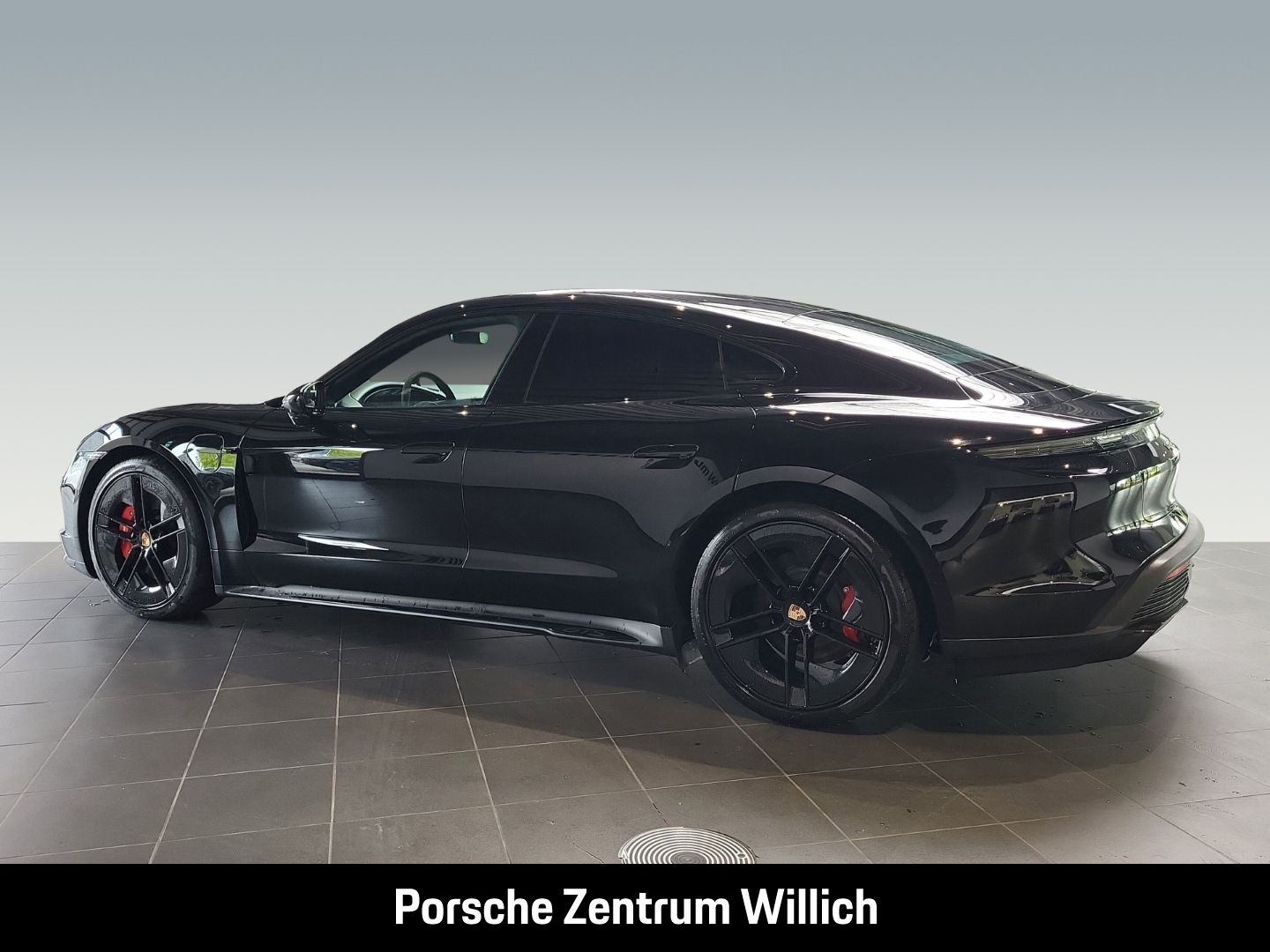 Porsche Taycan GTS HA-Lenkung Active-Ride Head-Up