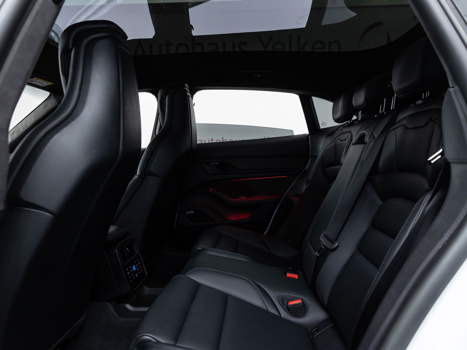 Porsche Taycan GTS Sport Turismo SPORTDESIGN CARBON*PANO