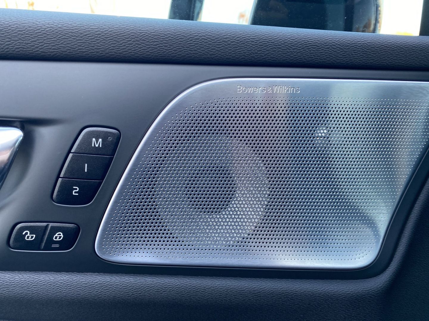 Volvo V60 T6 AWD Ultra Dark Recharge B&W HUD Pano-Dach