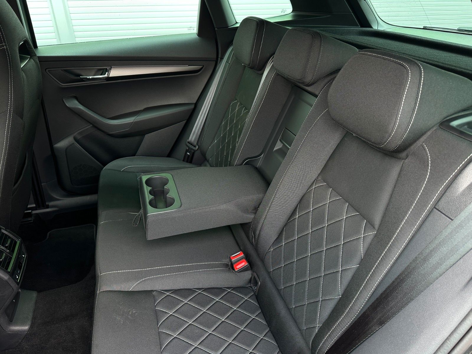 Skoda 150PS 4x4 DSG Sportline Side Assist eHK LM19"AHK