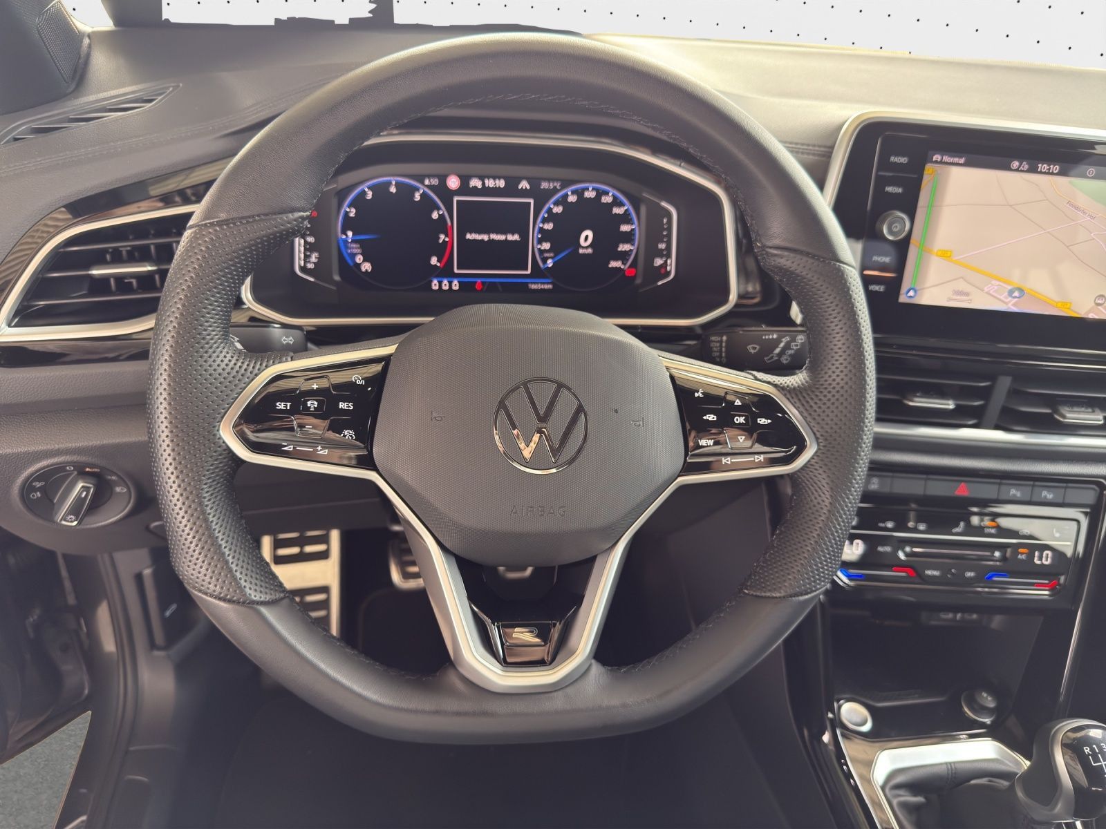 Volkswagen T-Roc R-Line 1.5 l TSI - Samsaru's Car Outlet