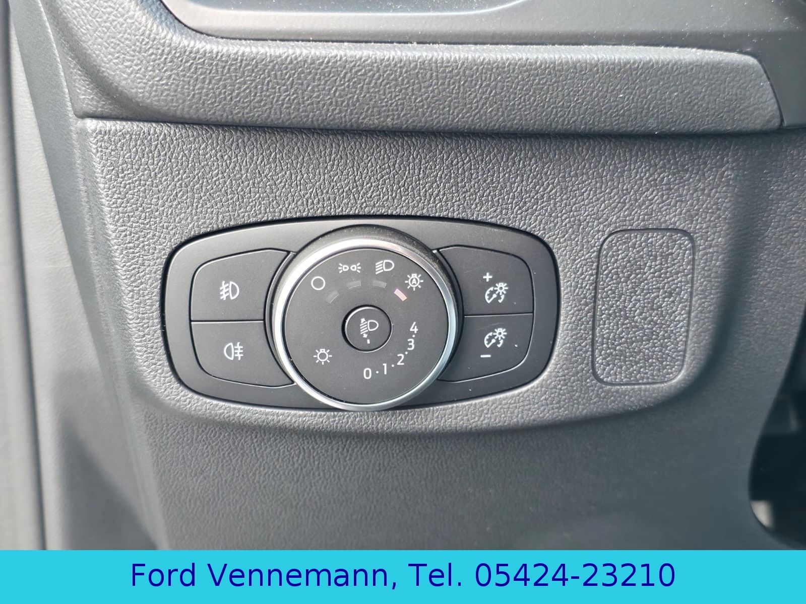 Ford Focus 1.0 EB Turnier Titanium X*iACC*TWA*4J.FGS*