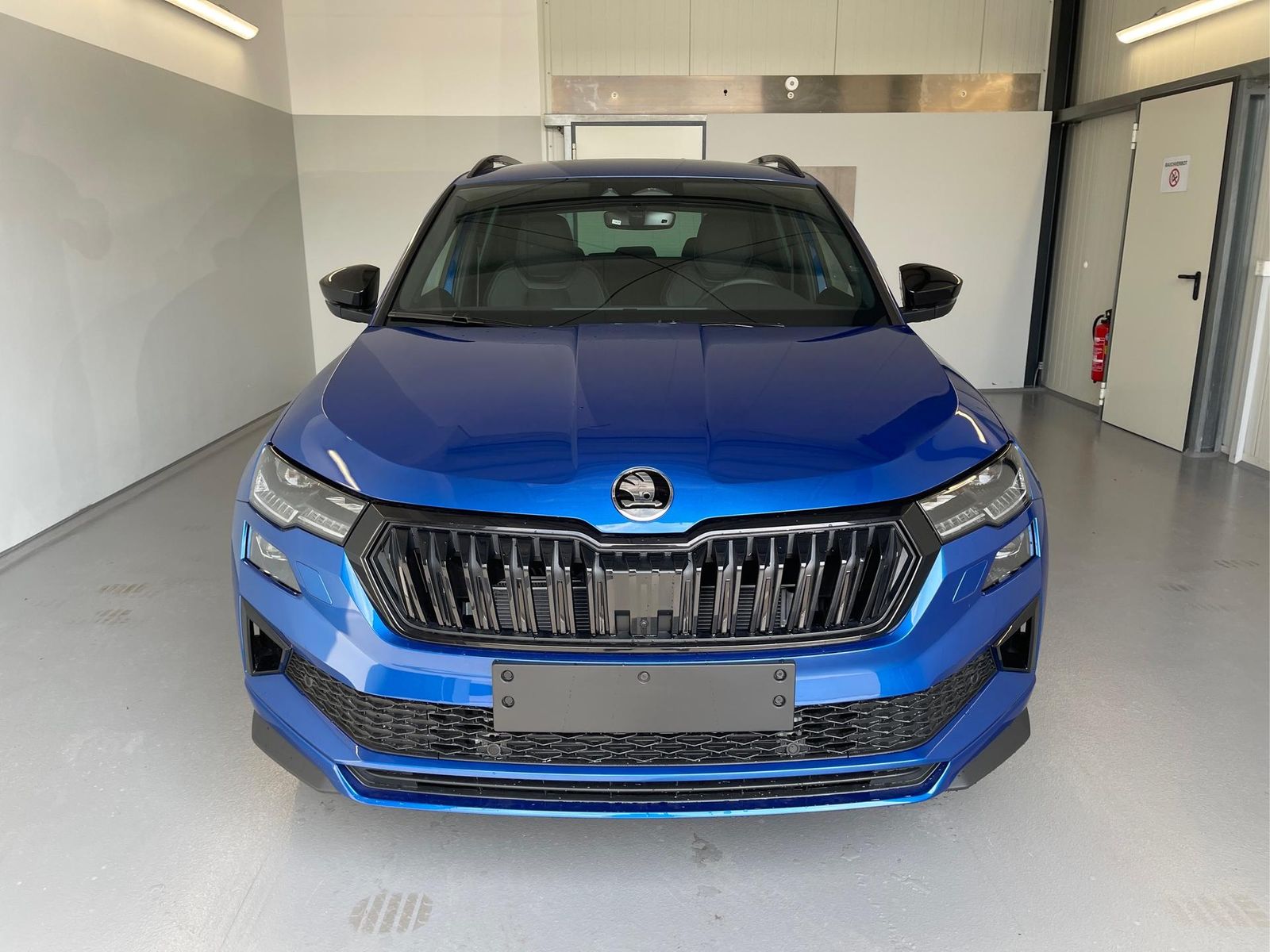 Skoda Karoq Sportline TSI 4x4 360°+19 Zoll+Navi+AHK...