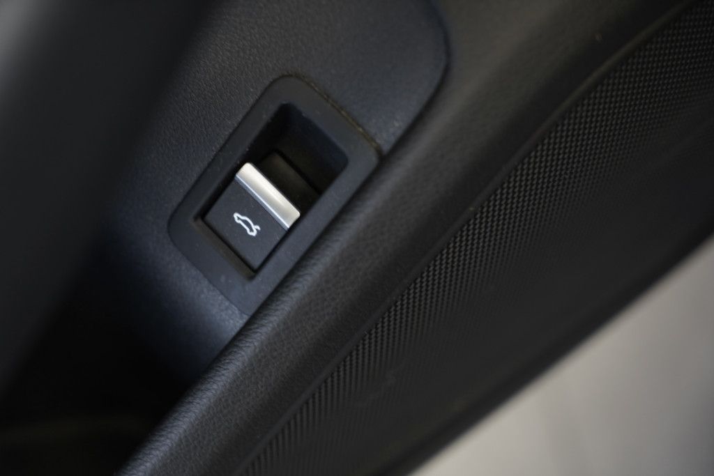 Audi A4 Avant 40 TDI q. - Samsaru's Car Outlet