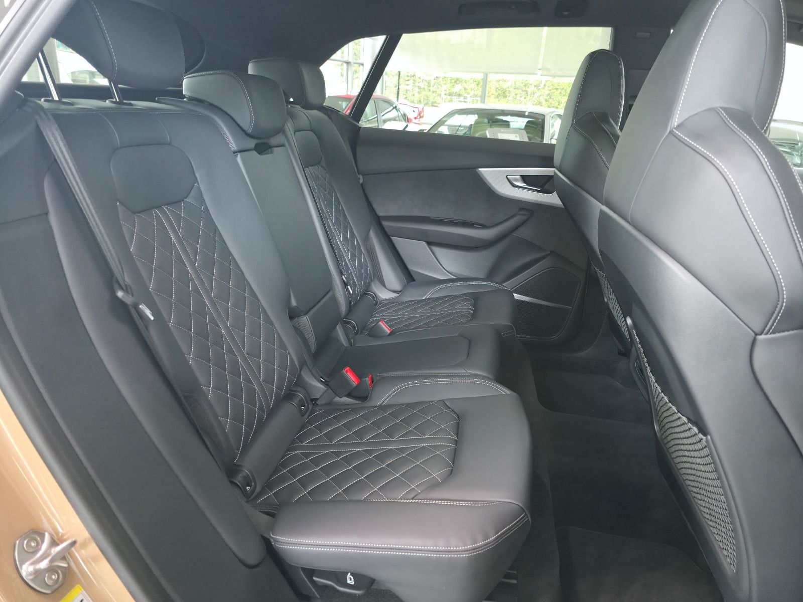 Audi Q8 60 TFSI e quattro - Samsaru's Car Outlet