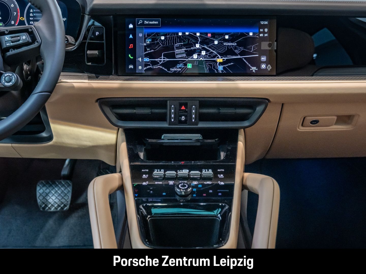 Porsche Cayenne E-Hybrid Dunkelolive Massage Sportabgas