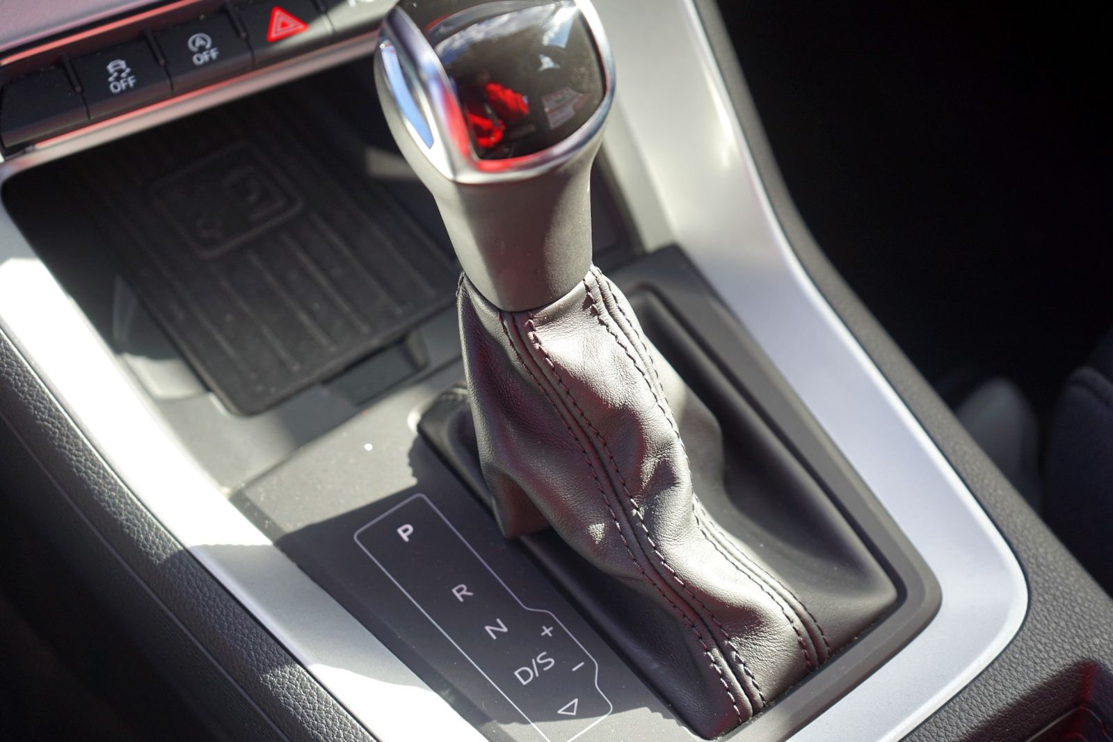 Audi Q3 40 TFSI qu. advanced - Samsaru's Car Outlet