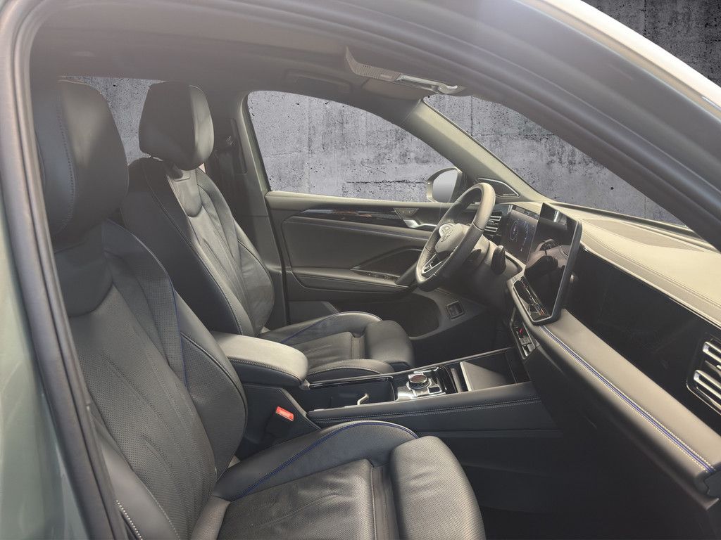 Volkswagen Tiguan 1.5 TSI eHybrid R-Line DSG AHK+Pano+PDC