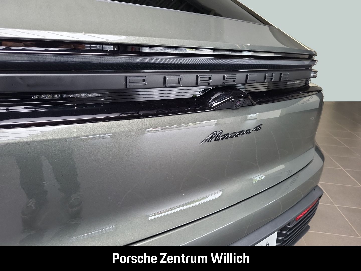 Porsche Macan 4 Surround-View LED-Matrix InnoDrive