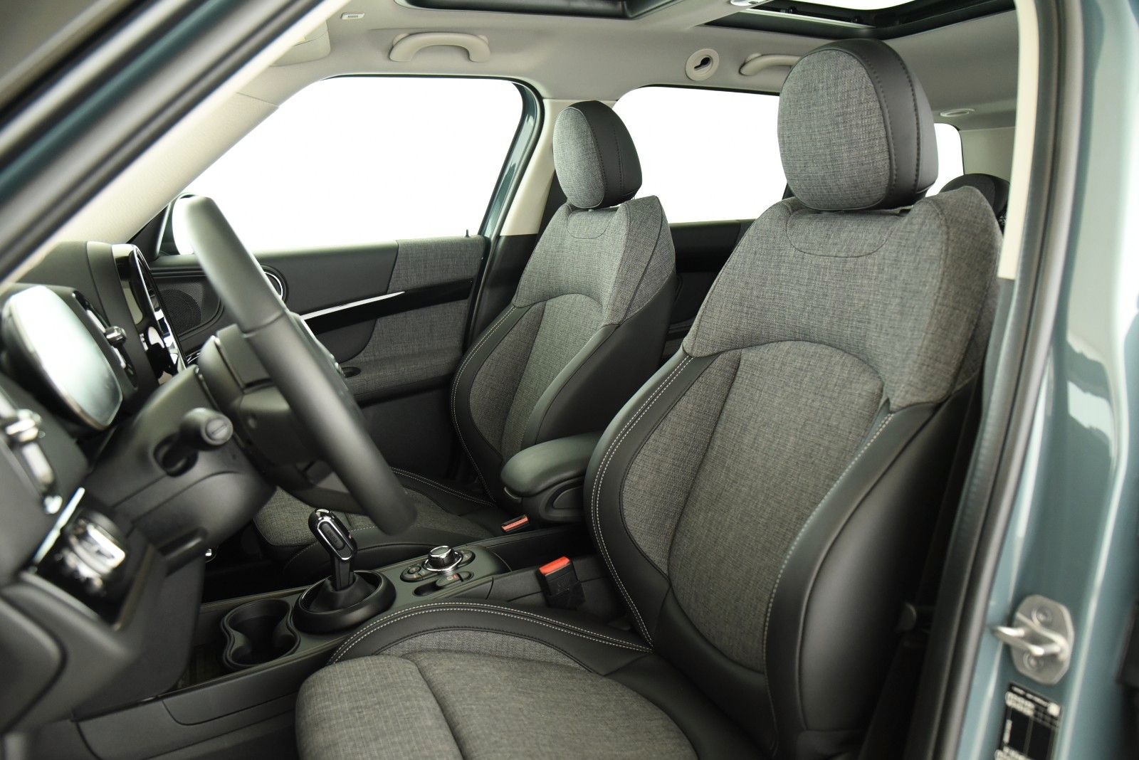 MINI Mini Cooper Countryman Classic - Samsaru's Car Outlet