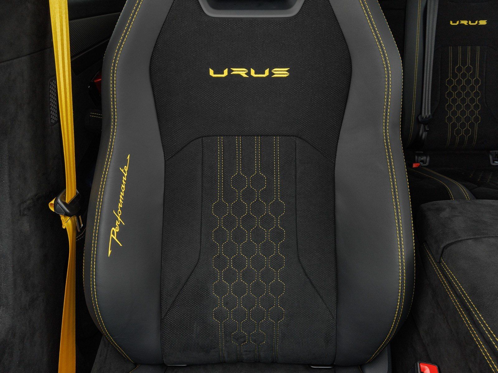 Lamborghini Urus Performante - Samsaru's Car Outlet