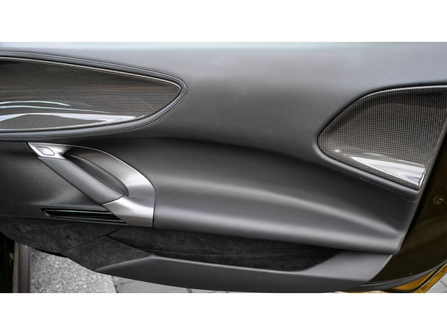 Ferrari SF90 Spider Tailor Made Cavalcade Edition - Samsaru's Car Outlet