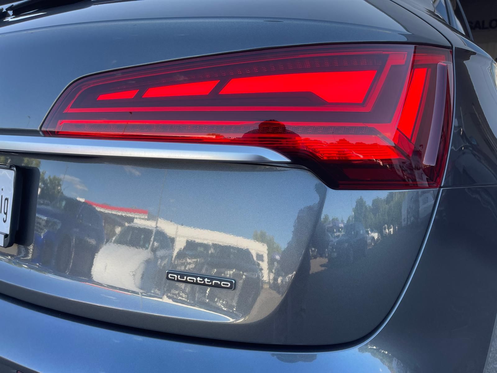 Audi Q5 40 TDI quattro S-Line - Samsaru's Car Outlet