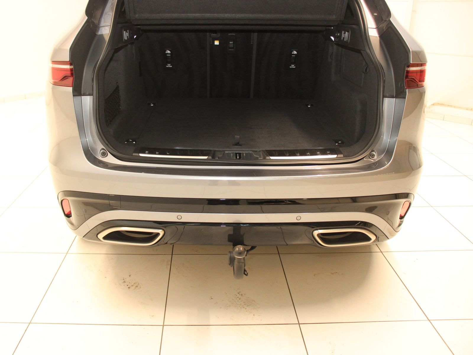 Jaguar F-Pace D300 AWD R-Dynamic SE inkl. Winterkomplet