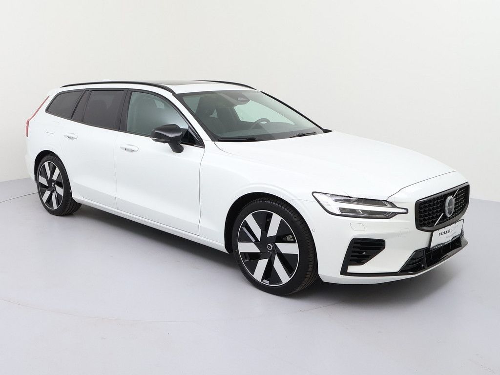 Volvo V60 T6 Ultra Dark Recharge Plug-In Hybrid AWD