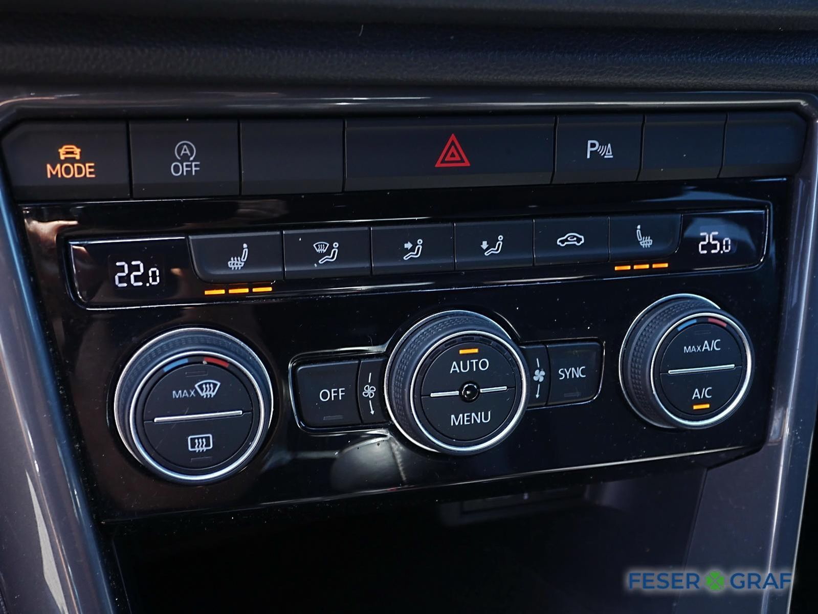 Volkswagen T-Roc Sport R-Line 1.5 TSI - Samsaru's Car Outlet