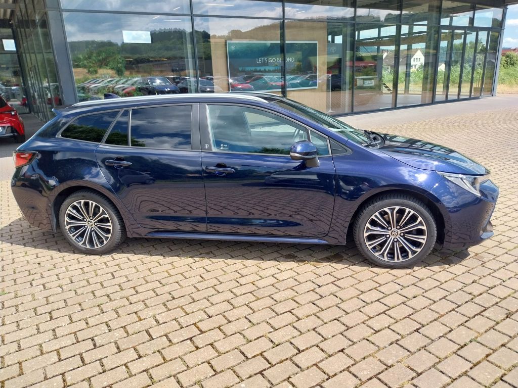 Toyota Corolla 2.0 Hybrid Touring Sports - Samsaru's Car Outlet
