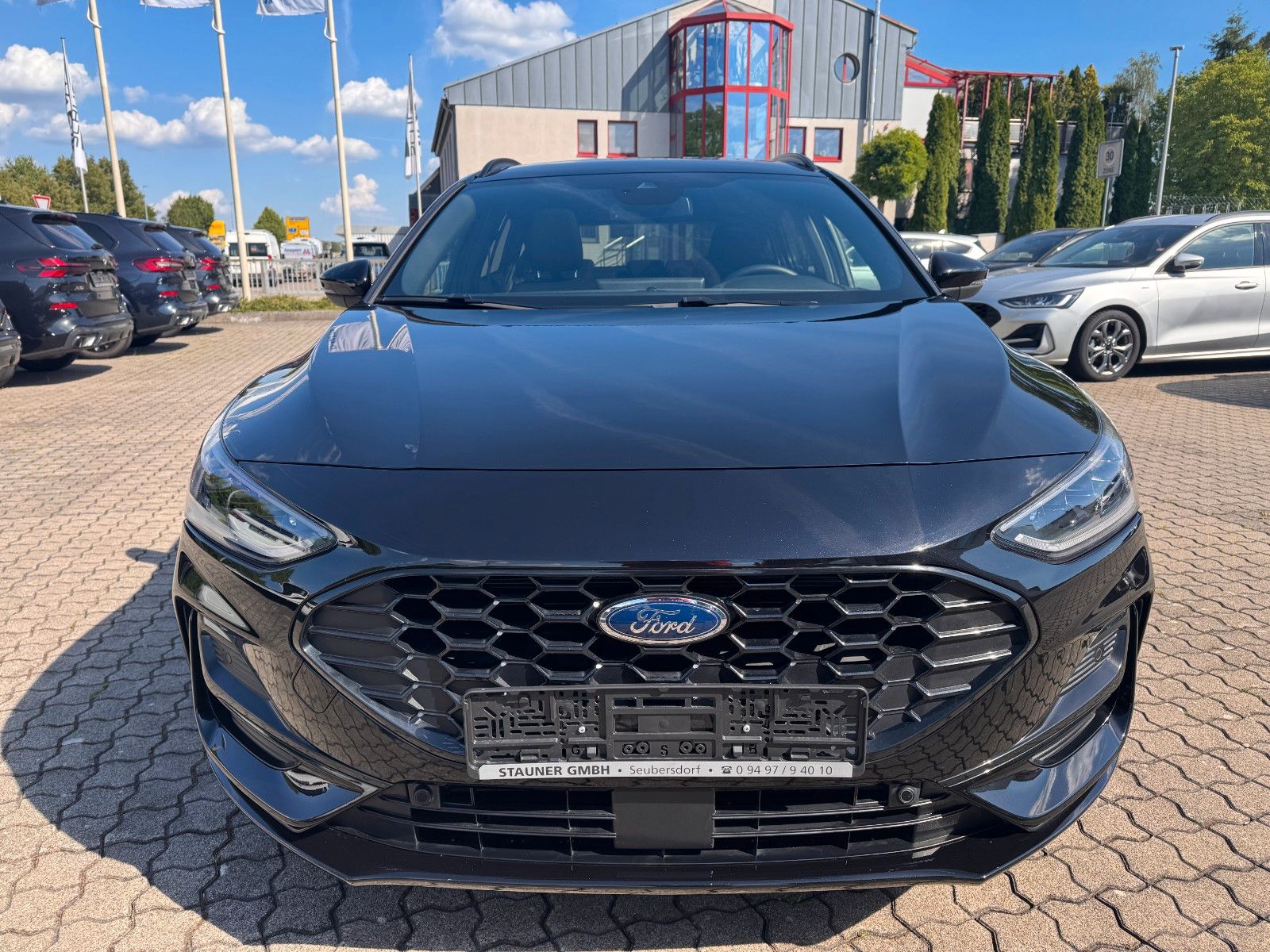 Ford Focus Turnier ST-Line X AHK KAMERA DAB LED