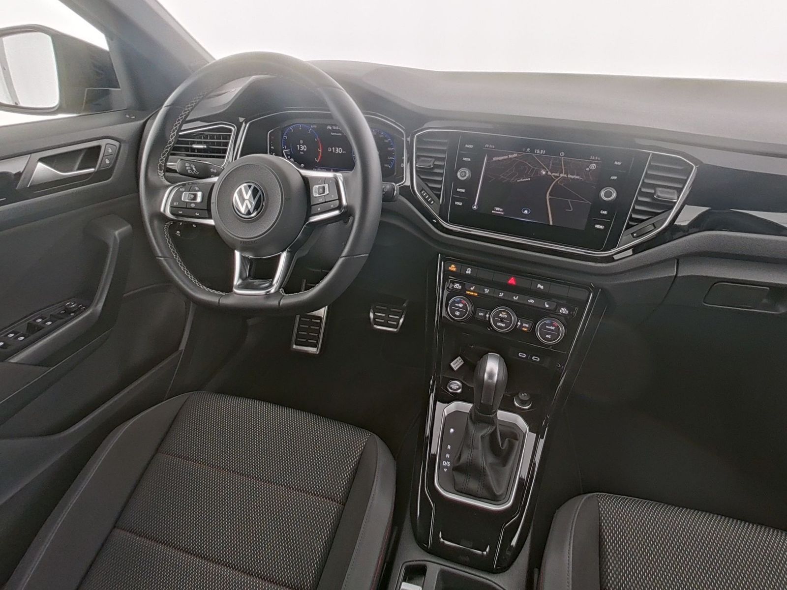 Volkswagen T-Roc Sport - Samsaru's Car Outlet