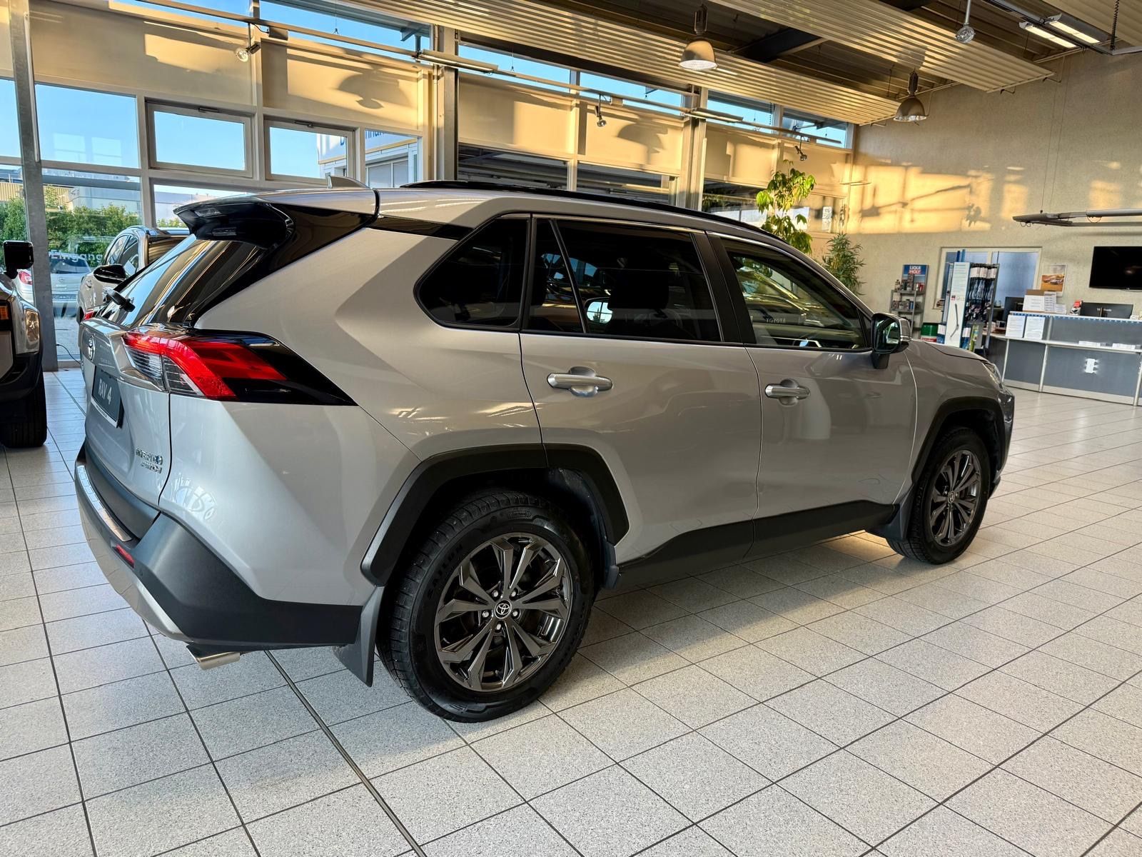 Toyota RAV 4 HYBRID 4x4 - Samsaru's Car Outlet