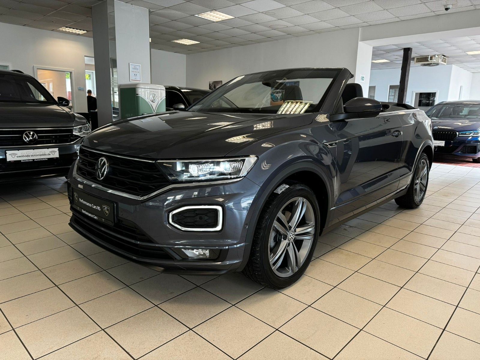 Volkswagen T-Roc R-Line - Samsaru's Car Outlet