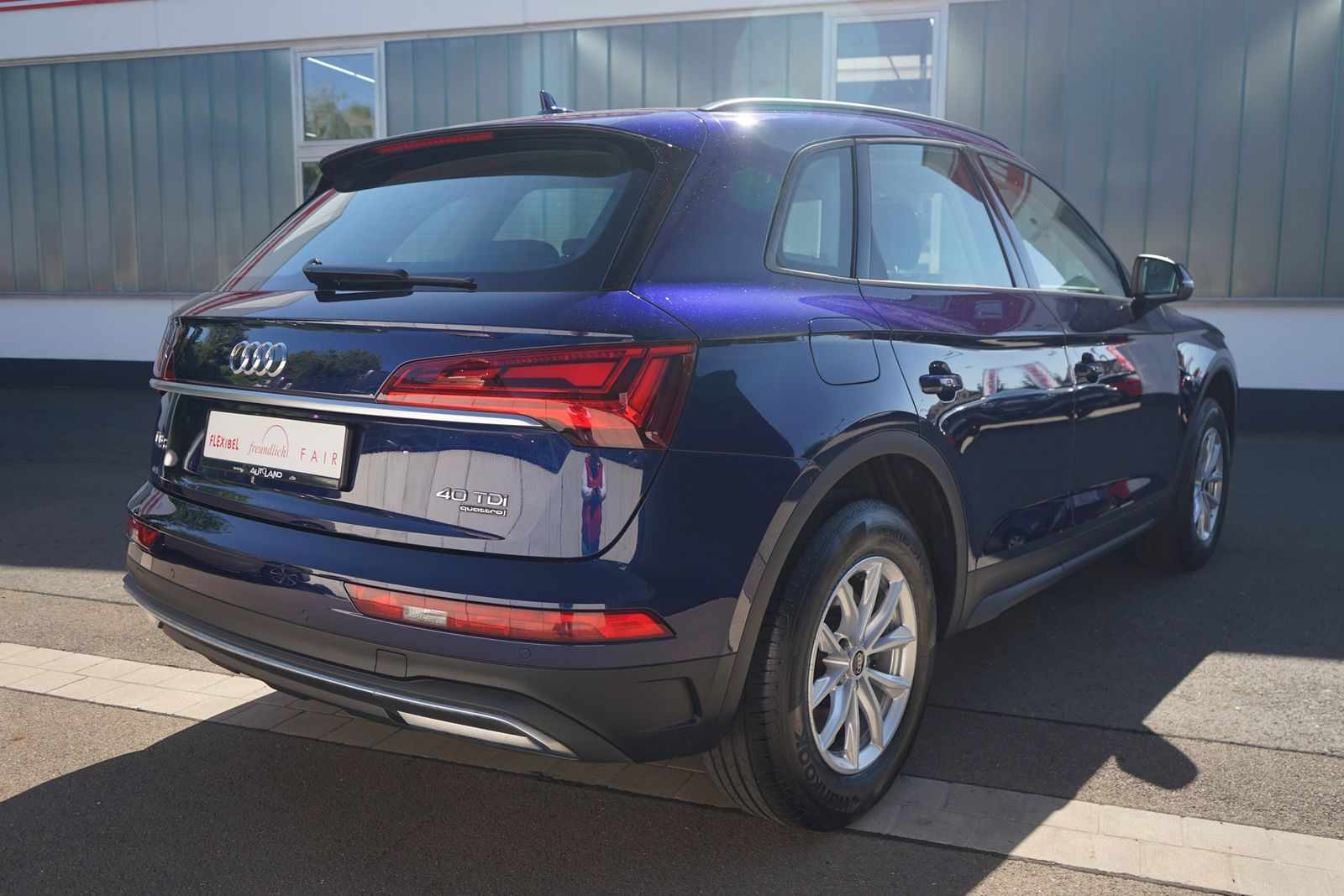 Audi Q5 40 2.0 TDI quattro - Samsaru's Car Outlet