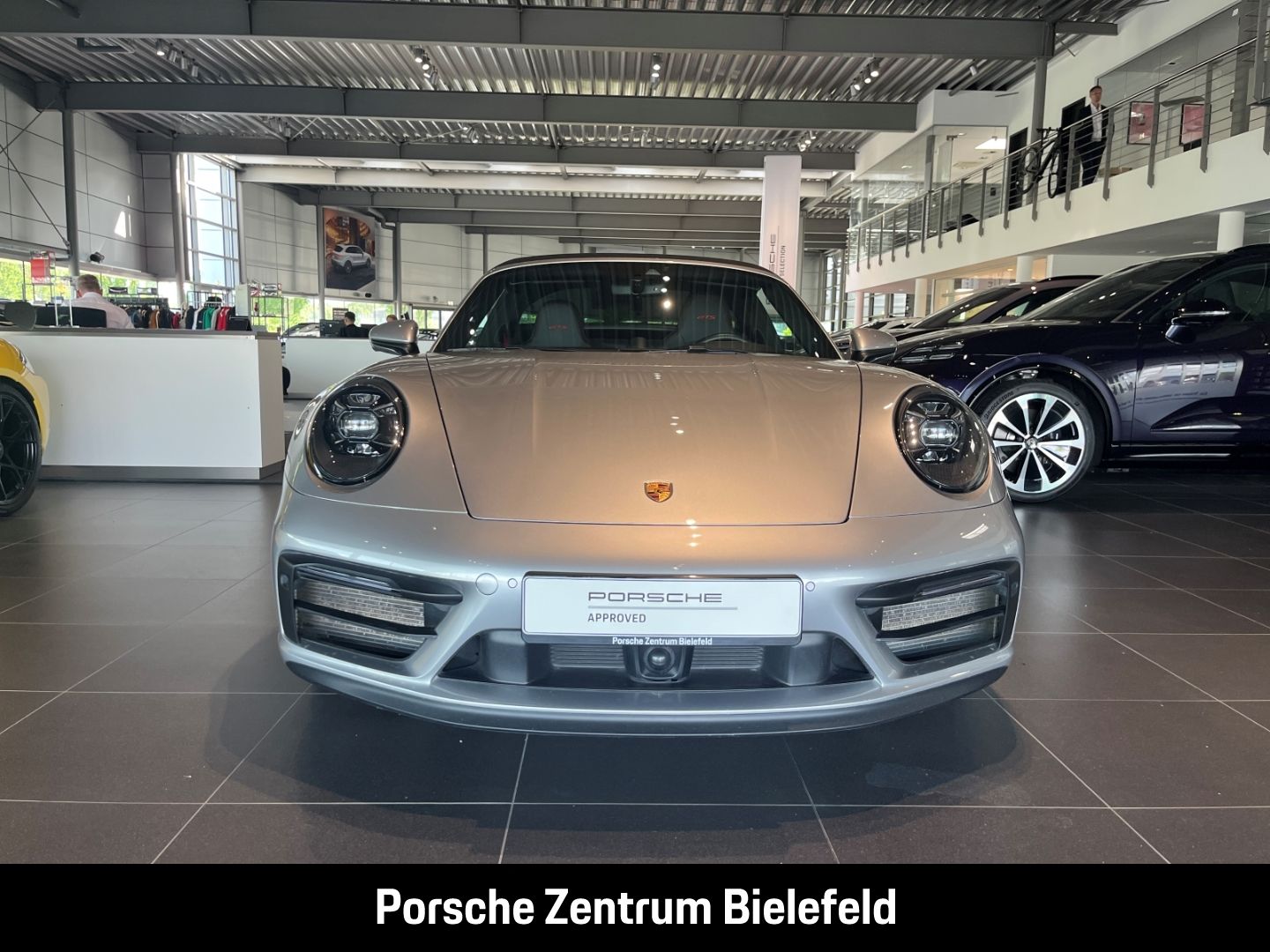 Porsche 992 911 Targa 4 GTS BOSE Sportabgasanlage LED