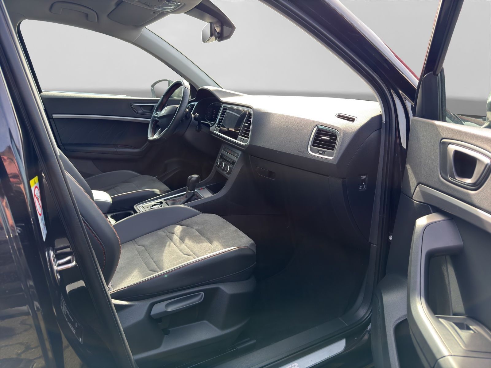 Seat Ateca 2.0 TDI DSG FR LM19 AHK KAMERA NAVI+ eKLAP