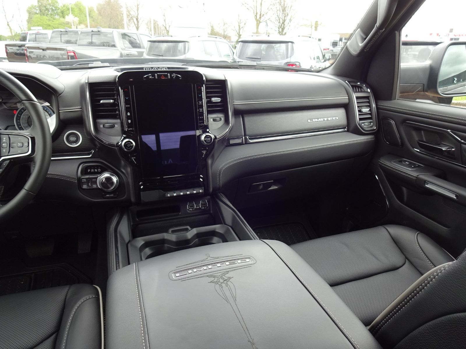 Dodge RAM Limited Night Edition 5.7L V8 HEMI Crew Cab