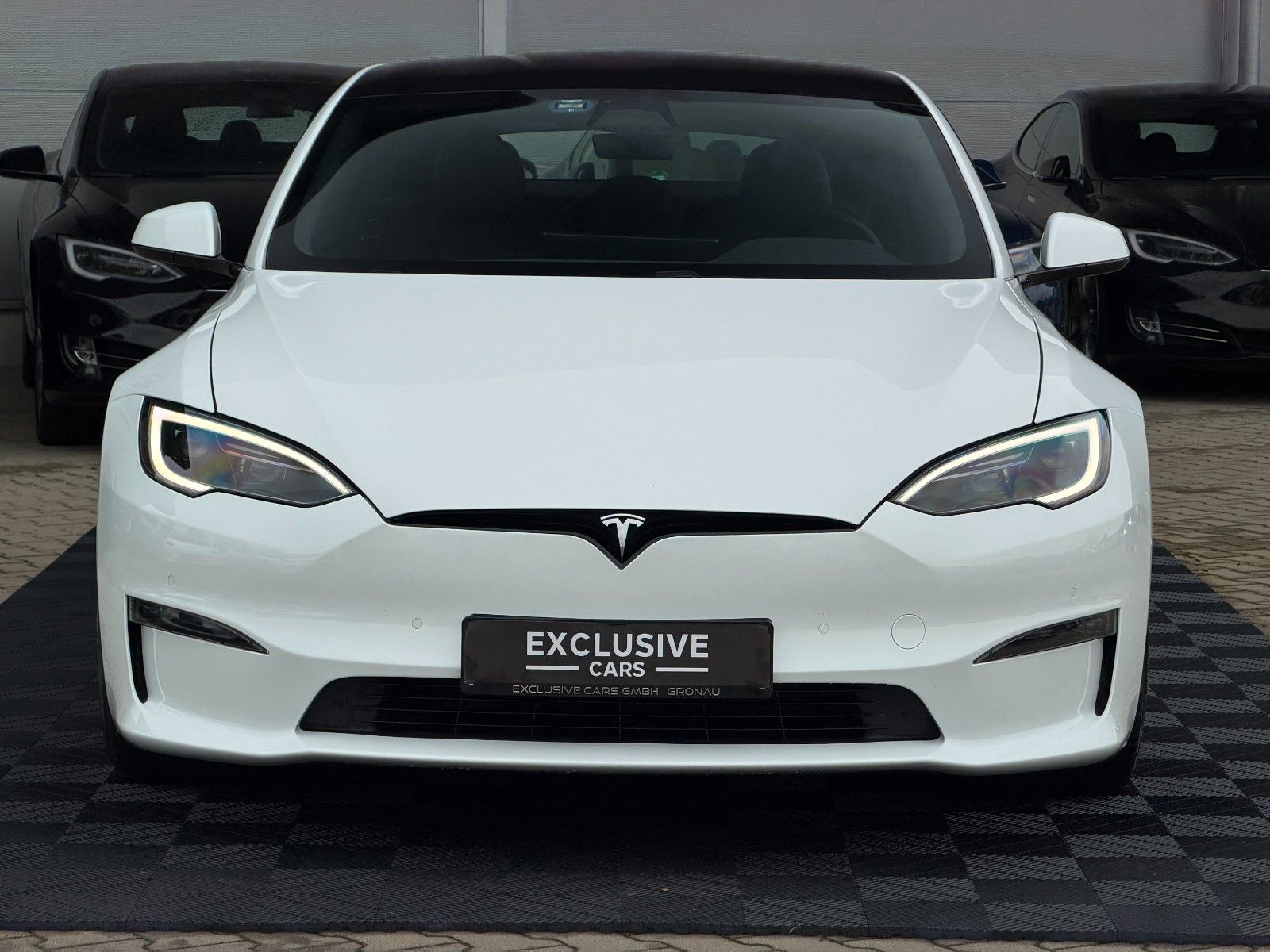 Tesla MODEL S PLAID | CARBON | 21" ARACHNID | TOW |