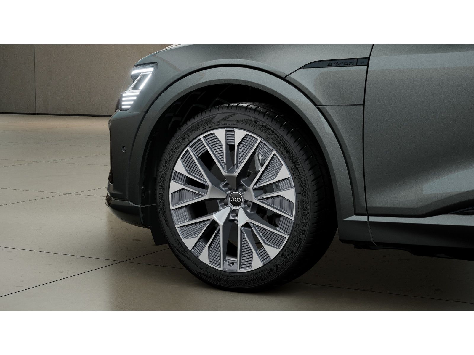 Audi Q8 50 S line - Samsaru's Car Outlet