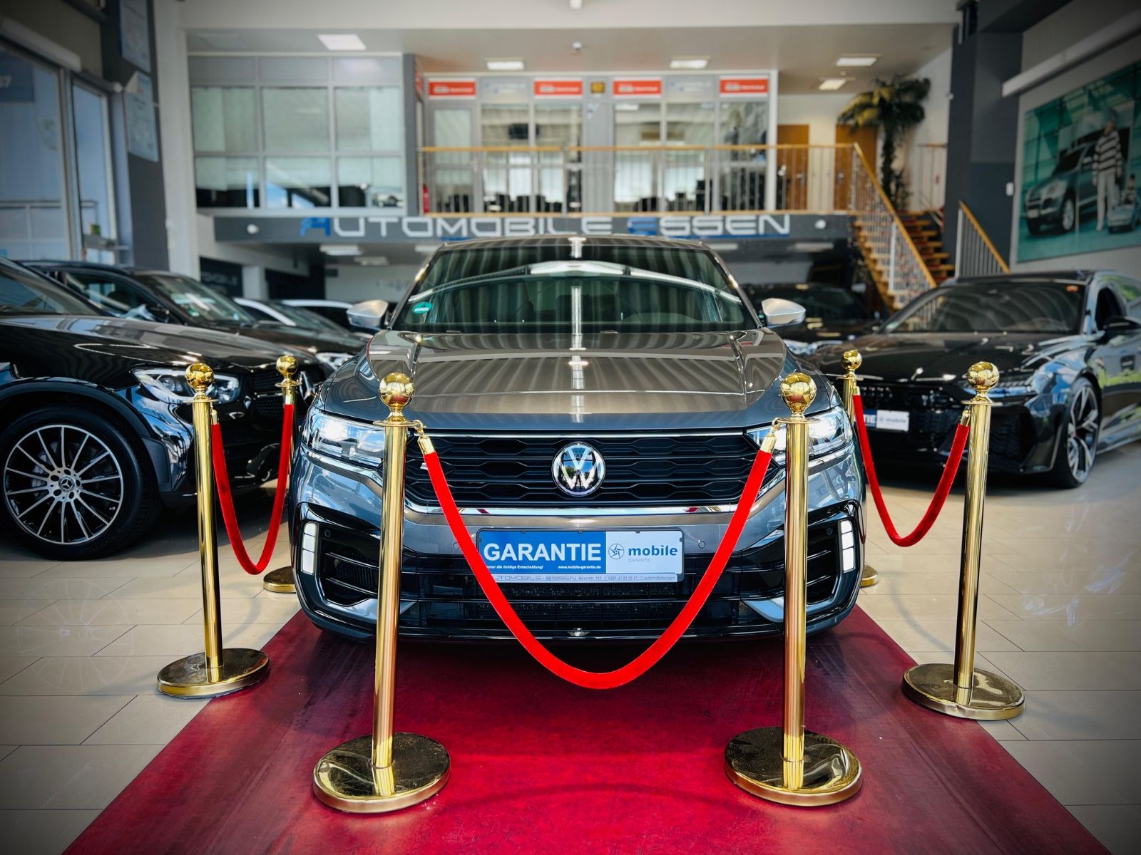 Volkswagen T-Roc R 4Motion - Samsaru's Car Outlet