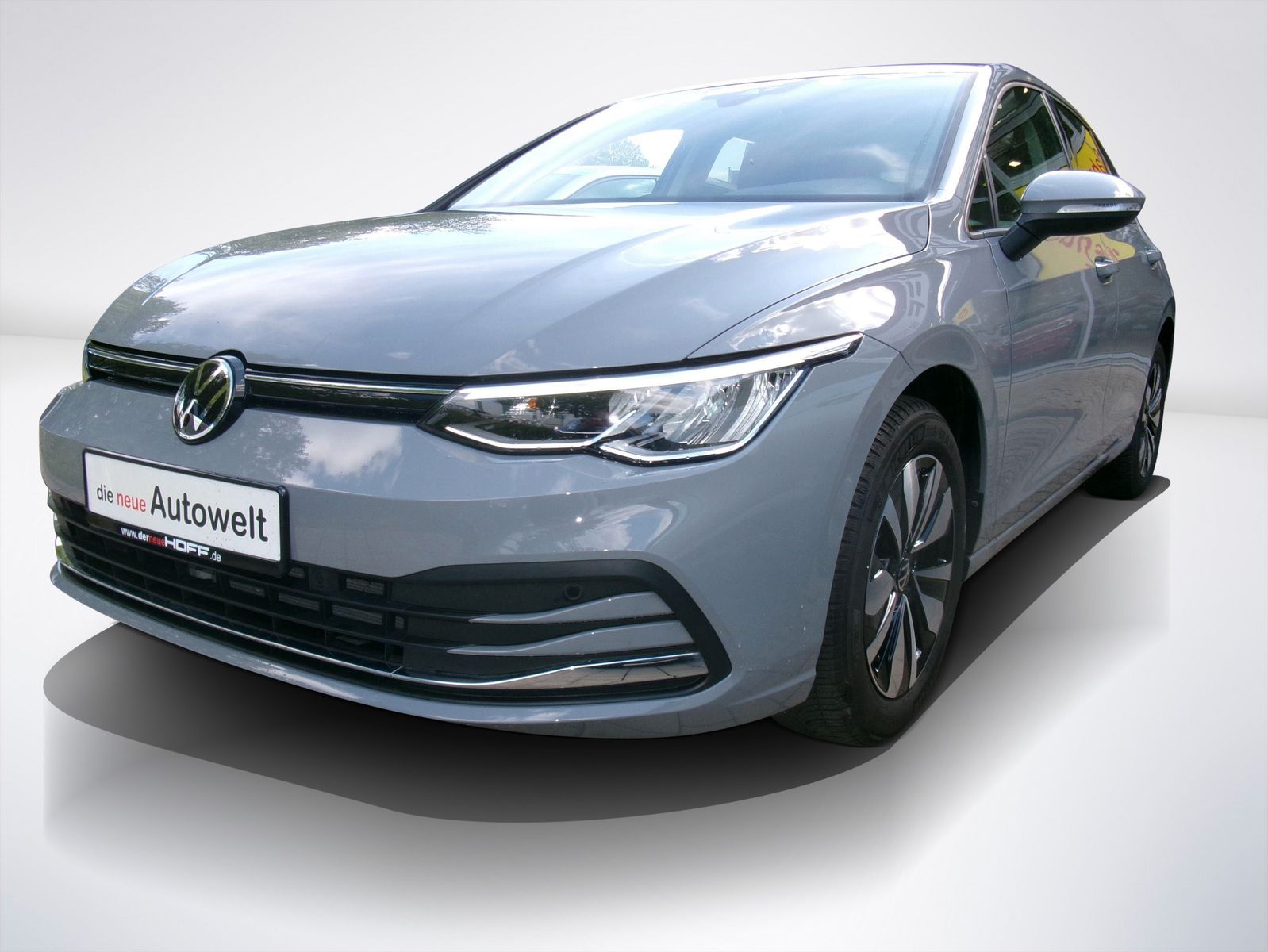 Volkswagen Golf VIII 1.0 eTSI Move - Samsaru's Car Outlet