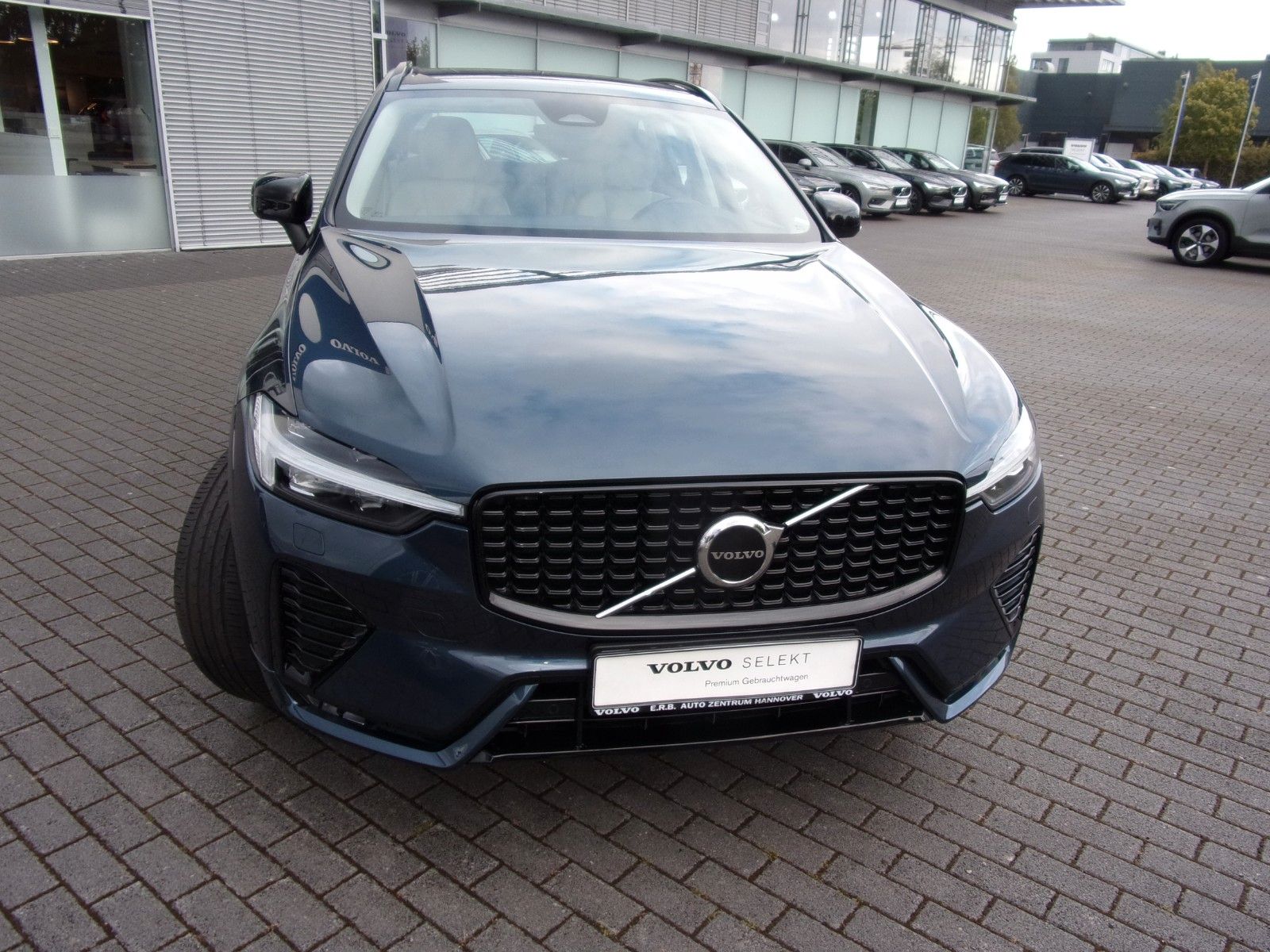 Volvo XC 60 B4 Plus Dark AWD