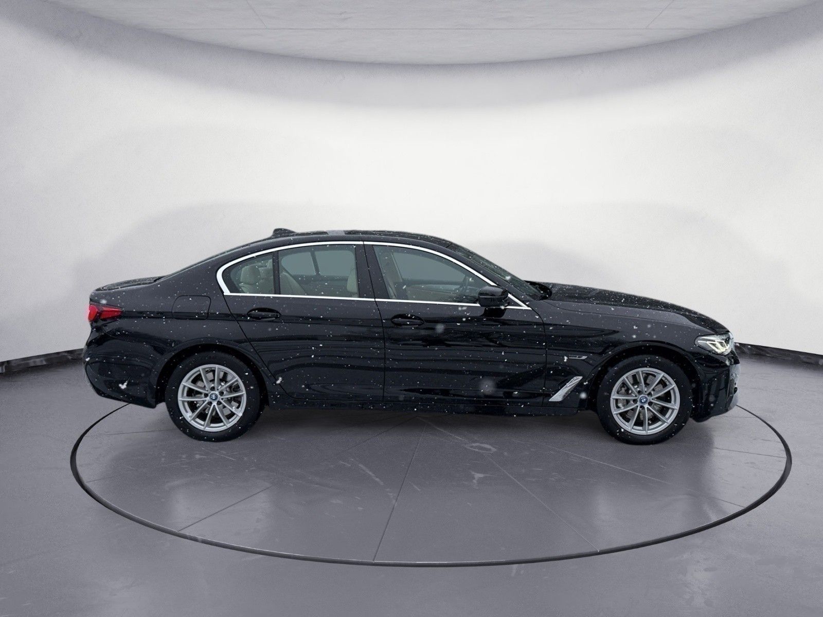 BMW 530e xDrive Navi Kima Leder PDC AHK Harman K. DA