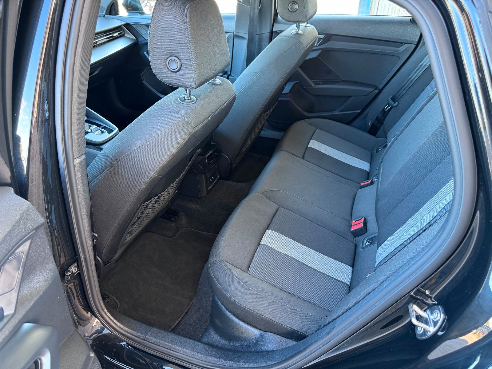 Audi A3 Limousine 35 TDI S line/VC/APP/ACC/KAMERA/NAV